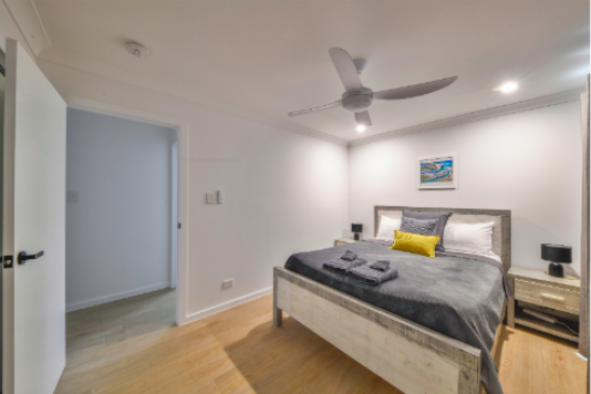 Queen bedroom alternate view